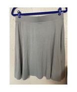 New York &amp; Co Womens Skirt Gray Pull On Knee Length Flowy Medium - $306.94 MXN