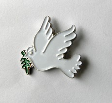 BIRD WHITE DOVE OLIVE BRANCH PEACE LAPEL PIN BADGE 1 INCH - $5.64