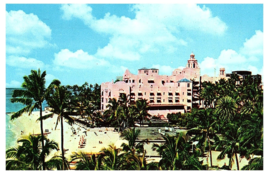 Royal Hawaiian Hotel Pink Lady of Waikiki Hawaii Postcard - £5.41 GBP