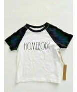 Rae Dunn Boy&#39;s &quot; Homebody &quot; Raglan Tee Black/White ( 6 ) - $1,307.19 MXN