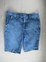 LRL Lauren Ralph Lauren shorts jean denim Bermuda Size 4P medium wash in... - $15.63
