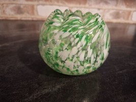 Spatter Glass Hand Blown Green And White Bowl Pinched/Crimped/Ruffled Ri... - $29.69