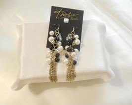 Thalia Sodi 4-1/2&quot; Gold Tone Simulated Pearl Cluster Fringe Linear Earrings R977 - $14.39