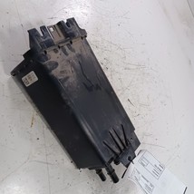 Ford Taurus Fuel Vapor Canister Charcoal Evaporator Can  2019 2018 2017 ... - $64.84