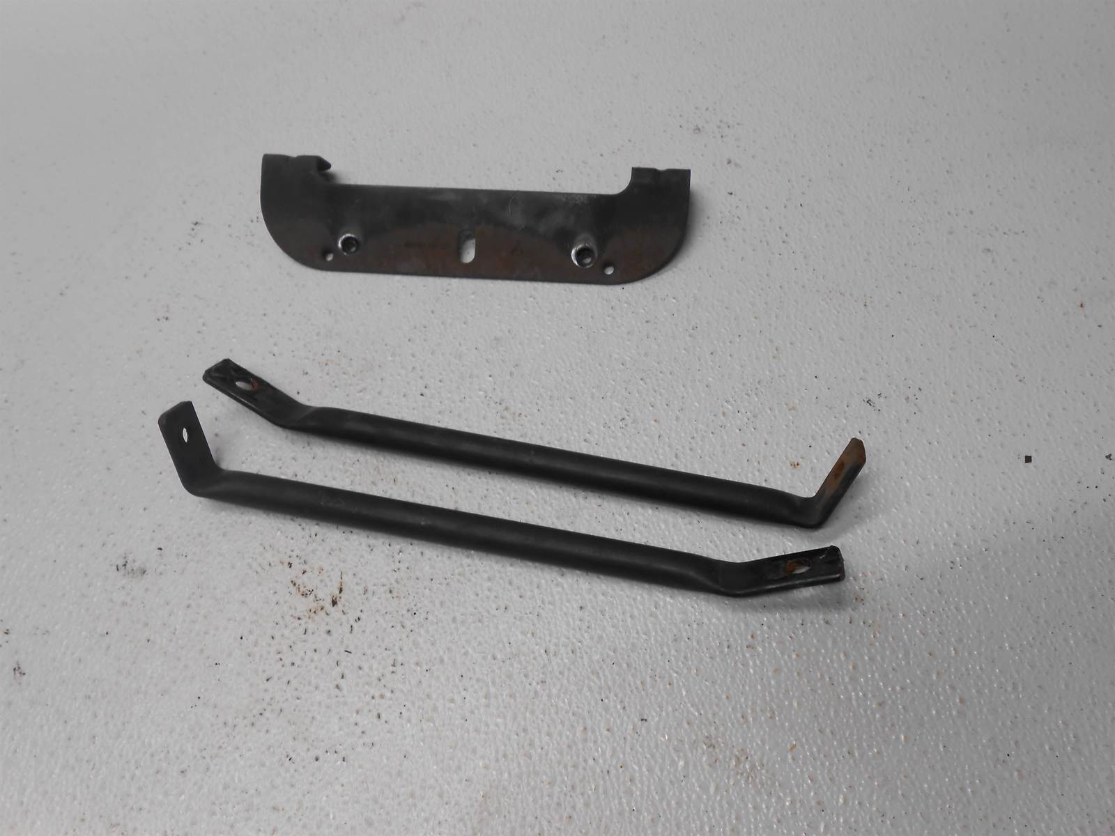 2004 jeep  Grand Cherokee Radiator Support Center Crossmember Brace Set - $33.99