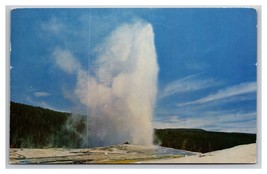 Old Faithful Geyser Yellowstone National Park Chrome Postcard H25 - $1.93