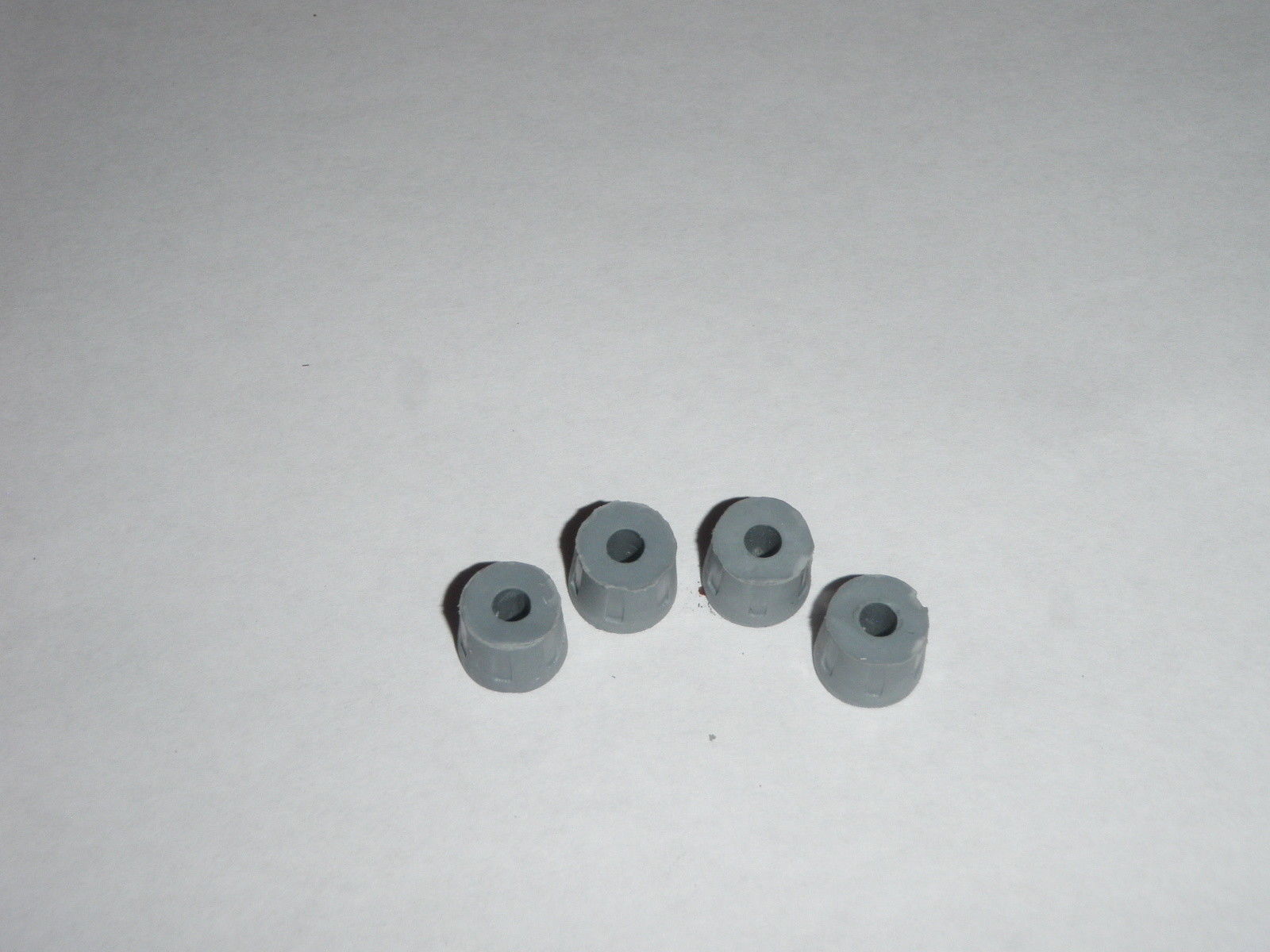 Breadman Bread Machine Set Of Feet Model TR2828  (BMPF) - $7.83
