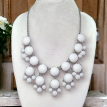 Claire&#39;s White Acrylic Silver Tone Beaded Statement Bib Necklace Signed 20&quot; - £4.62 GBP
