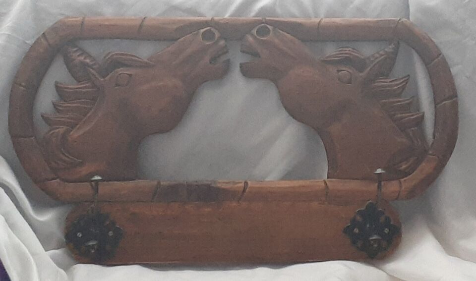 Rustic Primitive Vintage Hand Carved Wood Horse Coat Hat Hook Rack 2 Iro... - $9.49