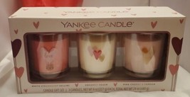 Yankee Candle Gift Set  Three Candles White Strawberry Coconut &amp; Cherry Vanilla - £17.47 GBP