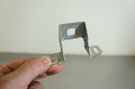 2003-2010 porsche cayenne front right left fender mount bracket 7L5821161 - €20,34 EUR