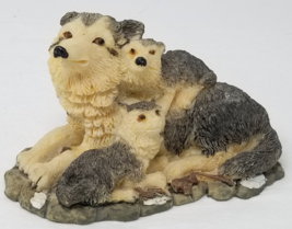 Wolf Family Pack Figurine Adult Pups Huddled Resin Eyes Open Tails - £9.21 GBP