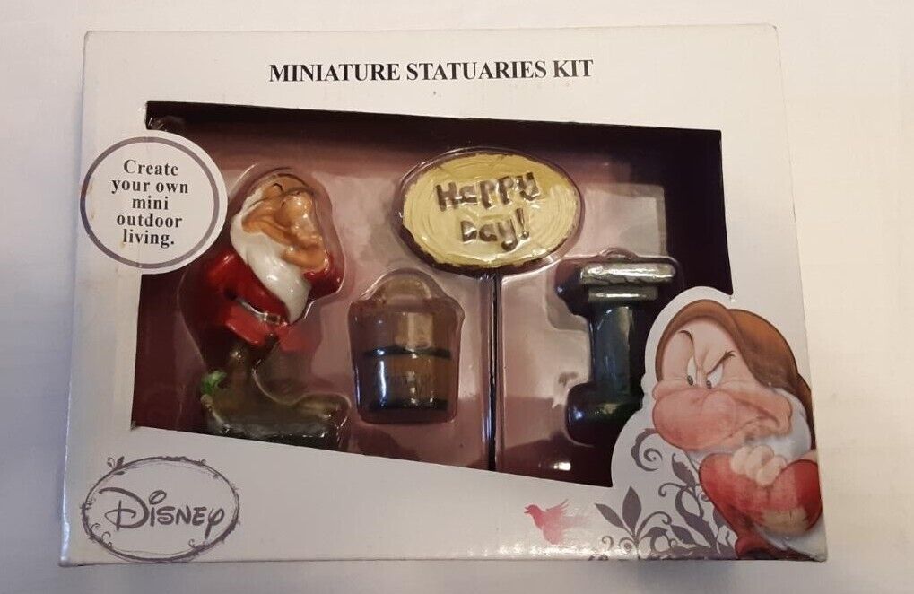 Disney Miniature Statuaries Kit - £15.01 GBP