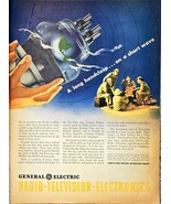 1943 WWII - US Soldiers - General Electric Short Wave Radio-VINTAGE AD - $20.37 CAD