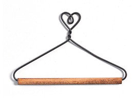 Ackfieldwire Heart With Dowel 4 Inch Hanger - £6.14 GBP