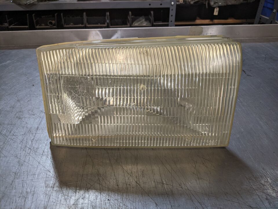 Passenger Right Headlight Assembly 99-04 Ford F-250 Super Duty 6.8 F81B1... - $39.55