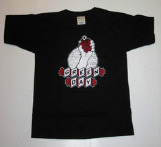 GREEN DAY FIST, YOUTH SIZE T-SHIRT FROM 2005, PUNK ROCK   - $19.99