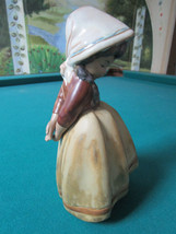 Lladro Spain Matte Finish Vintage 9&quot; Figurine Girl With Hat Original - £268.09 GBP