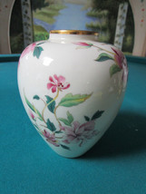 Lenox Bulb Vase Barrington Collection Flowers 6 1/2&quot; X 5 [*D4] - £99.22 GBP
