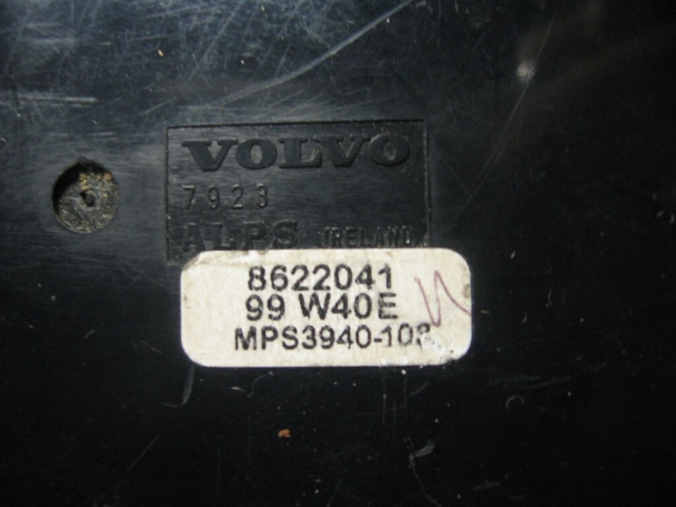 Volvo Driver Seat Memory Control Module 8622041 for S80 V70 XC70 S60 98-04 - $19.80