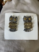 Vintage 60&#39;s Articulated Owl Clip On Earring Celebrity Amber eyes New - £27.16 GBP