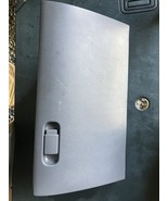 01 02 03 04 05 HONDA CIVIC GLOVE BOX COMPARTMENT WITH LATCH OEM GRAY - $741.12 MXN