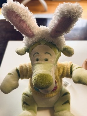 Vintage Rare Retired Disney Store Green Easter Bunny Tigger Plush Item image 2