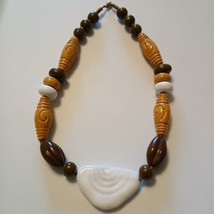 Women&#39;s Brown White Chunky Stylish Beaded Tribal Boho Retro Statement Necklace  - £27.32 GBP