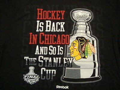 Primary image for NHL Chicago Blackhawks Hockey Is Back In Town 2010 The Stanley Cup T Shirt L