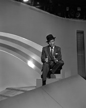 Frank Sinatra Iconic Image On Set In Classic Hat And Suit 1950&#39;S 16X20 C... - £56.08 GBP