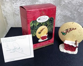 1997 Hallmark Keepsake Collector's Club Ornament "Happy Christmas To All!" Clip - £9.11 GBP