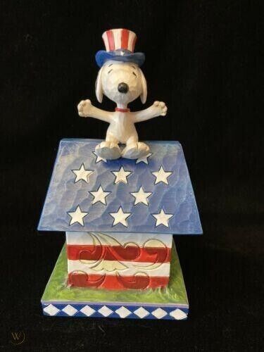 Primary image for Snoppy Enesco Peanuts by Jim Shore Home of the Brave Figurine