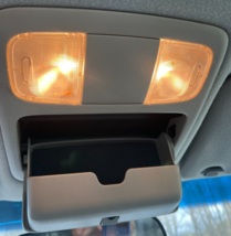 2005 2006 Toyota Camry Interior Overhead Map Light Sunglass Storage Roof Console - $51.91