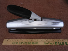 8WW24 Swingline 3 Hole Paper Punch, Very Good Condition - £7.50 GBP