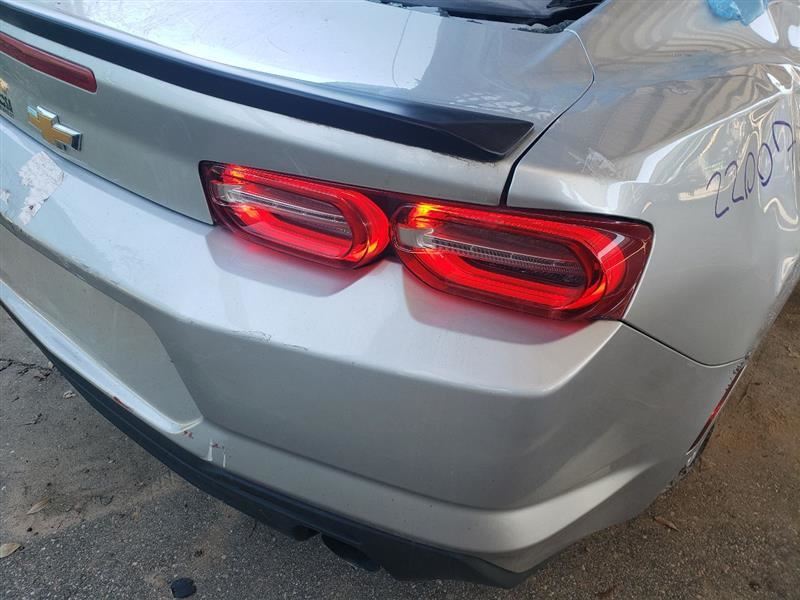Dome Light With OnStar 84639398 OEM 2019 Camaro Item image 10