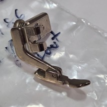 high shank Singer zipper foot adjustable right / left part #181186 - £6.00 GBP