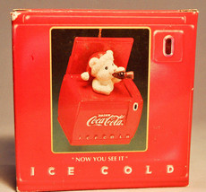 Enesco: Now You See It, Now You Don&#39;t - Coca-Cola - 564567 - Holiday Ornament - £17.87 GBP