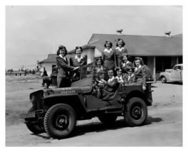 Women&#39;s Army Corps Wac Posing In Army Jeep WW2 Wwii 8X10 B&amp;W Photo - £6.69 GBP