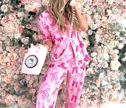 1 The Woman Bows Before Bros Short Sleeve/pants Pajamas Set Pink - $562.03 MXN
