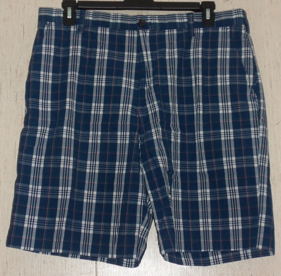 EXCELLENT MENS IZOD NAVY BLUE PLAID SHORTS   SIZE 38 - $25.20