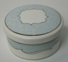 New Wedgwood Bone China Covered Dresser Trinket Box Venice  Blue White Silver - $7.92