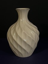 Lenox China Bud Vase Ivory Gold Trim 5 1/2” Richmond Collection Swirl Bud Vase - £5.80 GBP