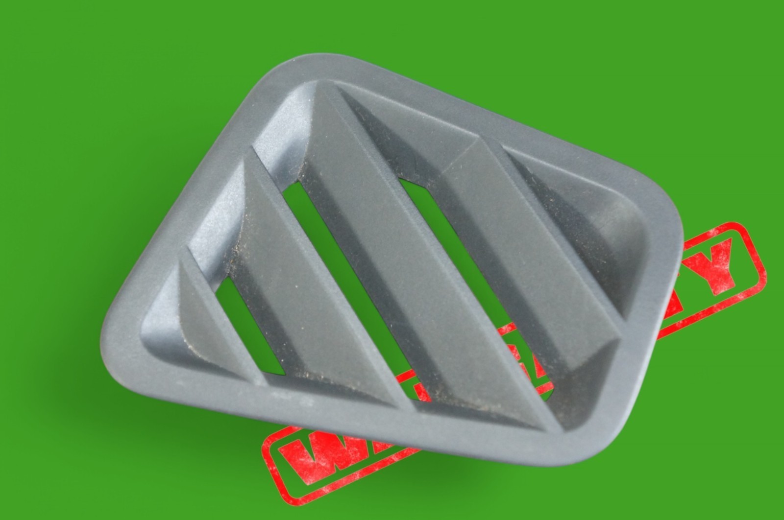 06-2009 range land rover sport L320 driver side dash defroster trim grille - $30.00