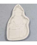 Longaberger Pottery SNOWMAN With Present Cookie Art Press Mold 1997 Vintage - $355.22 MXN
