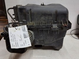 04 05 06 Toyota sienna engine air cleaner box OEM - £31.06 GBP