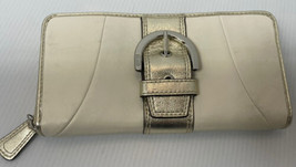 Coach Wallet Soho Leather Buckle Long Large Zip Around White Silver Metalic - £28.97 GBP