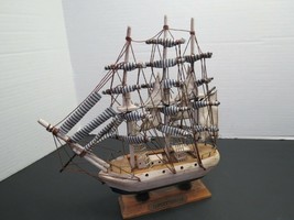 Wooden Model Ship Cliperxtxsiecle Cloth Sails 10&quot; Tall 9&quot;L - £31.76 GBP