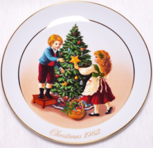 Avon 1982 Christmas 2nd Edition Christmas Memories Keeping Christmas Tradition - £11.16 GBP