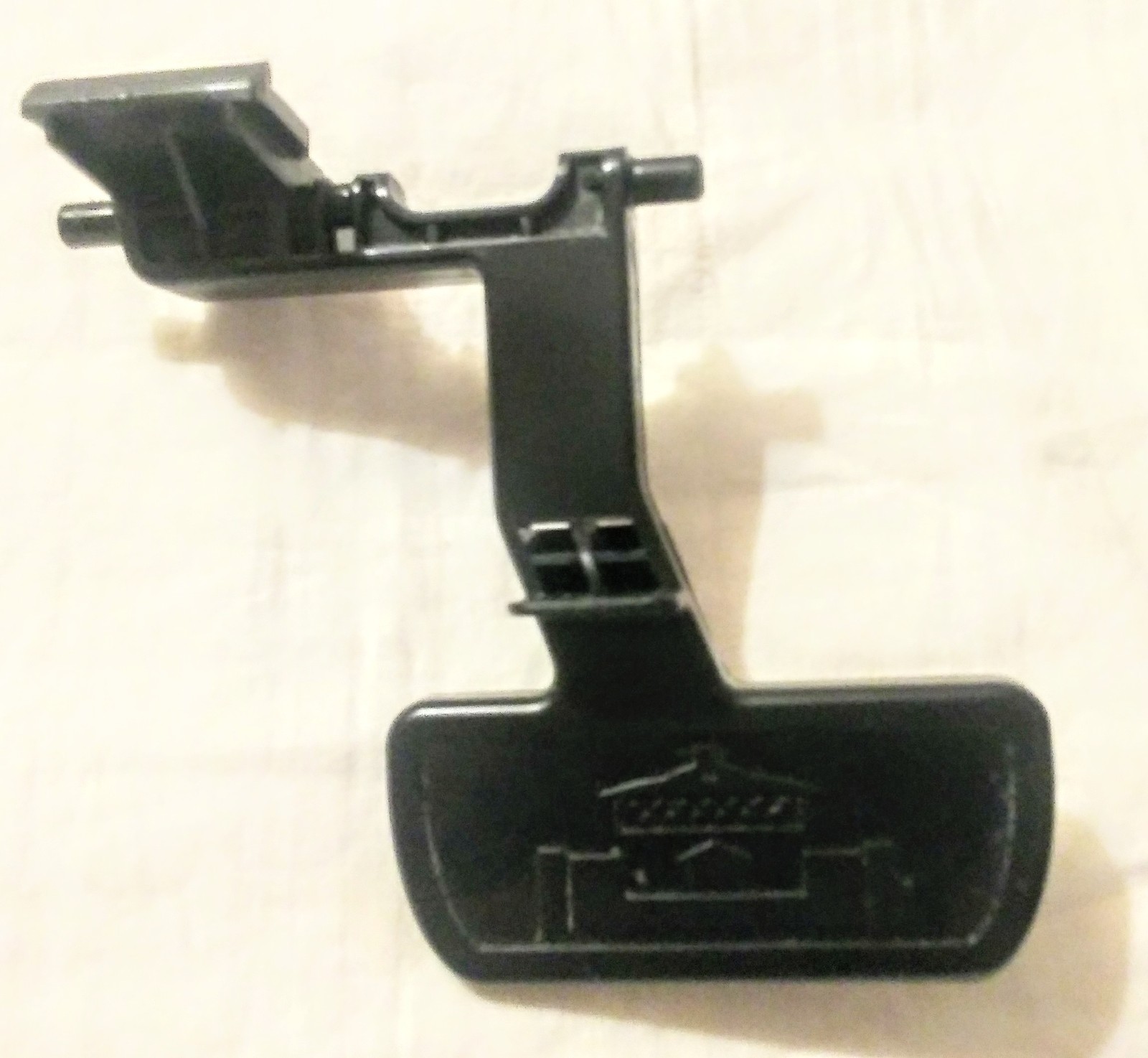 Shark Cordless Floor/Carpet Sweeper V1917 Handle Release Lever Assembly - $7.95