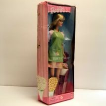 Barbie Flower Shop Doll Bouquet Basket Watering Can Green Apron Mattel 1999 image 3